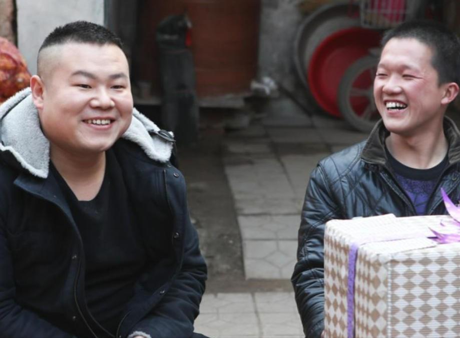 岳云鹏出名后，一个同学打电话问他借钱：“我妈住院了，能不能先借我50000块钱？