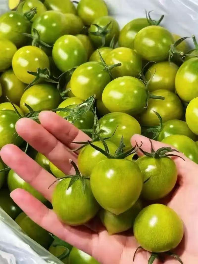 这样的水果看着就酸，难道真的有人会喜欢吃？
不知何时，超市水果区忽然多出了一样新