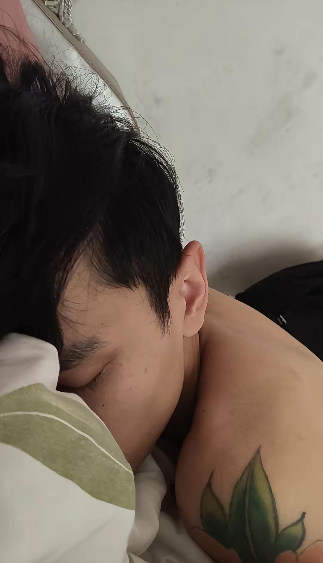 宝宝喜欢吃醋，昨天坐车，从上海打车去虹桥我就一路上跟司机聊天。聊到他醋意满满，一
