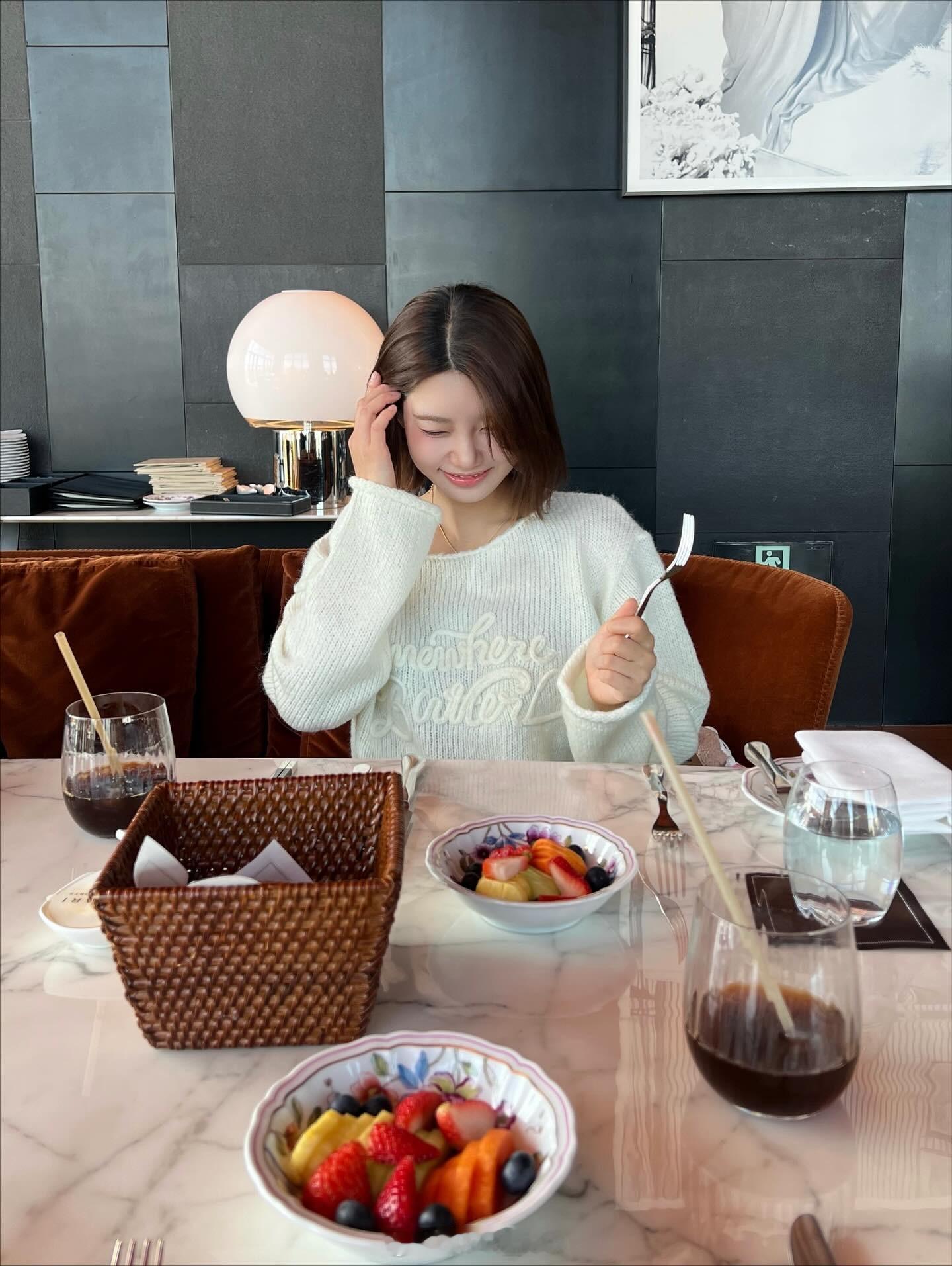 娜言近期日常碎片换乘恋爱 