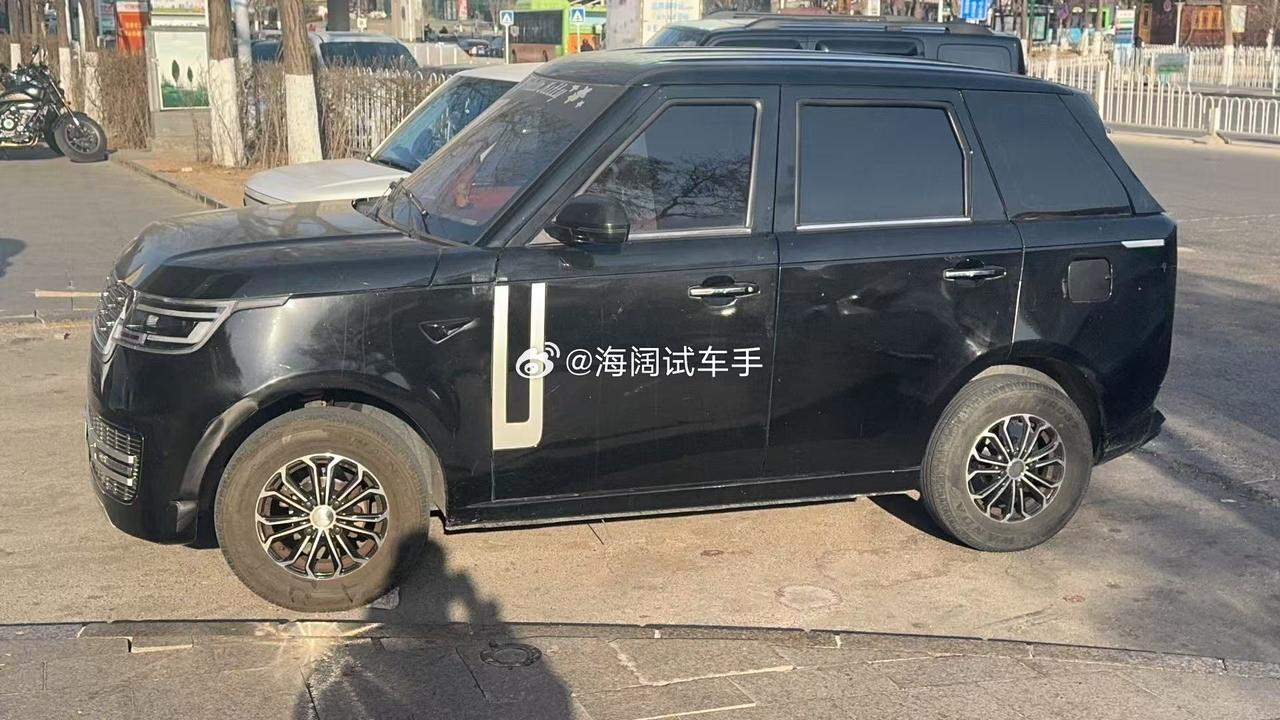 开这车去三里屯吹口哨好使不？？