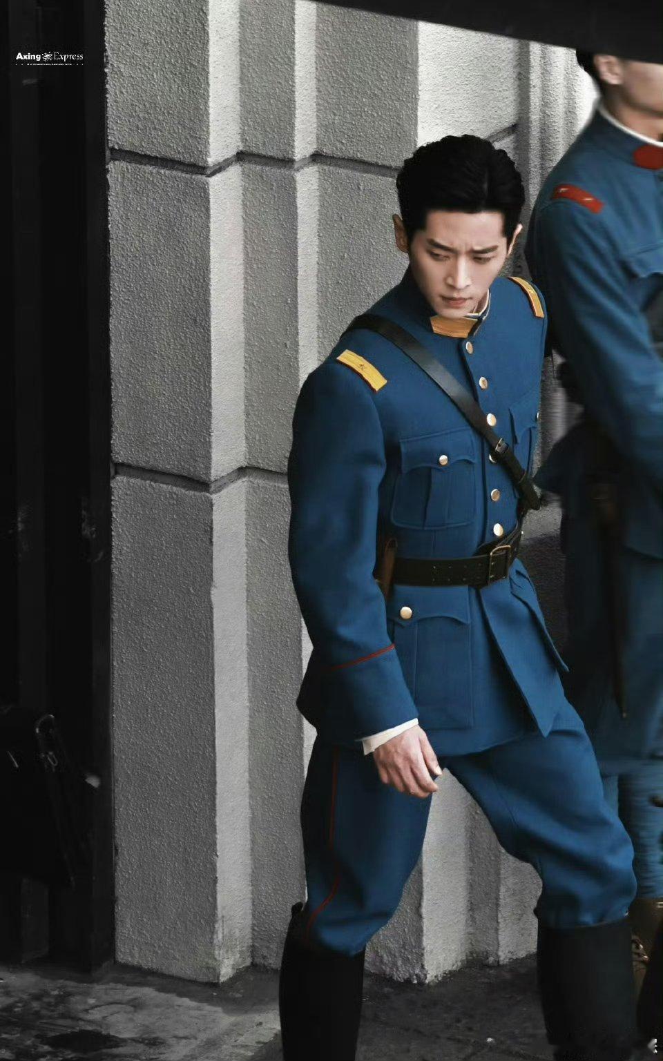 丞磊徐若晗新剧军官小白花丞磊徐若晗新剧好吸睛！ 《玉簟秋》军官与小白花，乱世纠缠