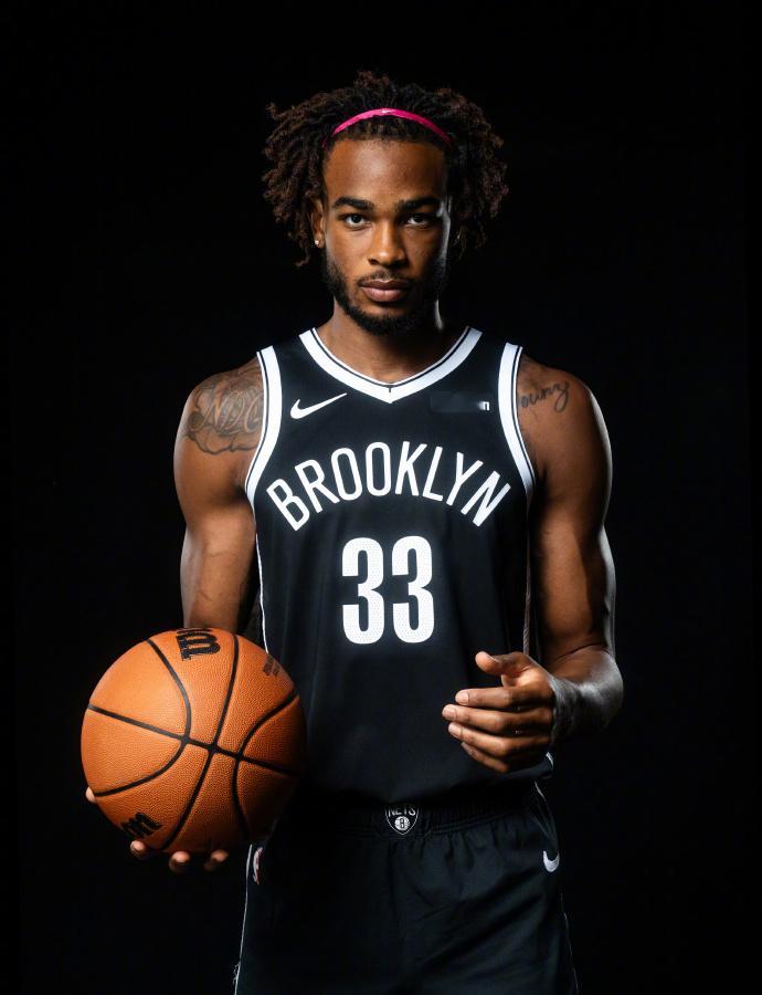 Jovan Buha此前在社媒上曾透露，在东契奇来到湖人以后首次与佩林卡的会谈期