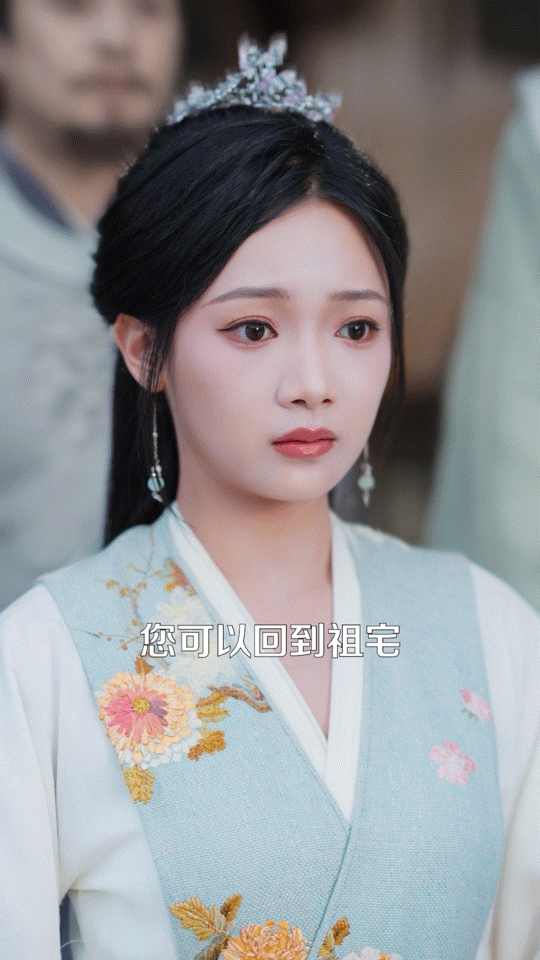 短剧女主开始从政从仙了 短剧女主卷疯了！玄门门主+朝廷国师+黑莲花嫡女？这buf