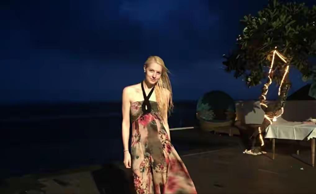 事实证明！放弃回国嫁给撒贝宁的李白，做出了人生中最正确的决定撒贝宁和李白的结合，