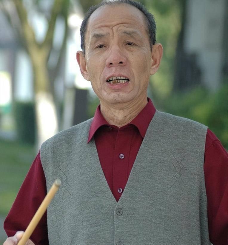 我有个在上海工作的朋友见过几次魏宗万，他跟我说了句大实话。

魏宗万老爷子跟荧幕