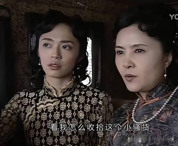 潜伏里我觉得相比较于余则成的战战兢兢，大大咧咧的翠平才是真正的潜伏，你看看她被炸