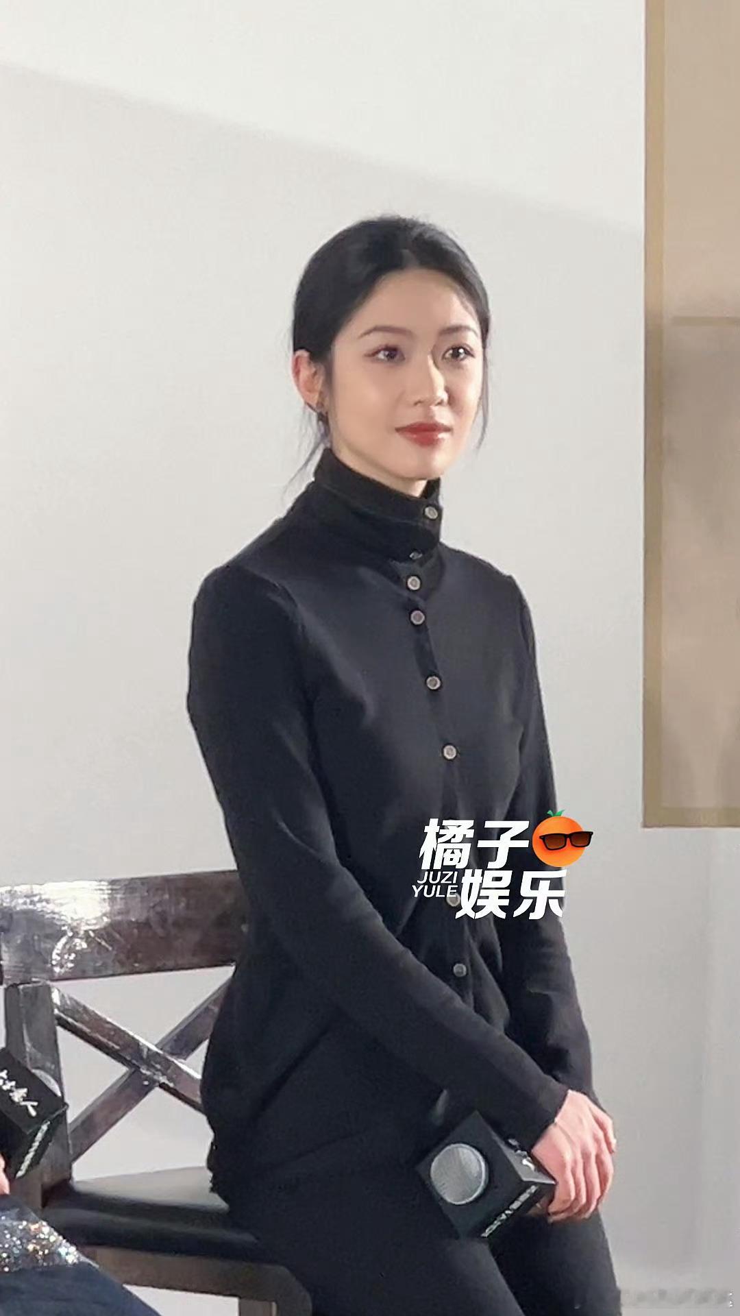 感觉向涵之最近这个状态跟被美神眷顾了一样呢！直接把我魅惑住了这不就是美神代言人吗