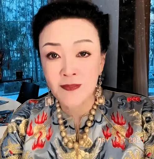 五月份，汪小菲就要结婚了，结果婚礼前不到半个月，他前妻马筱梅的前夫跳出来爆料，这