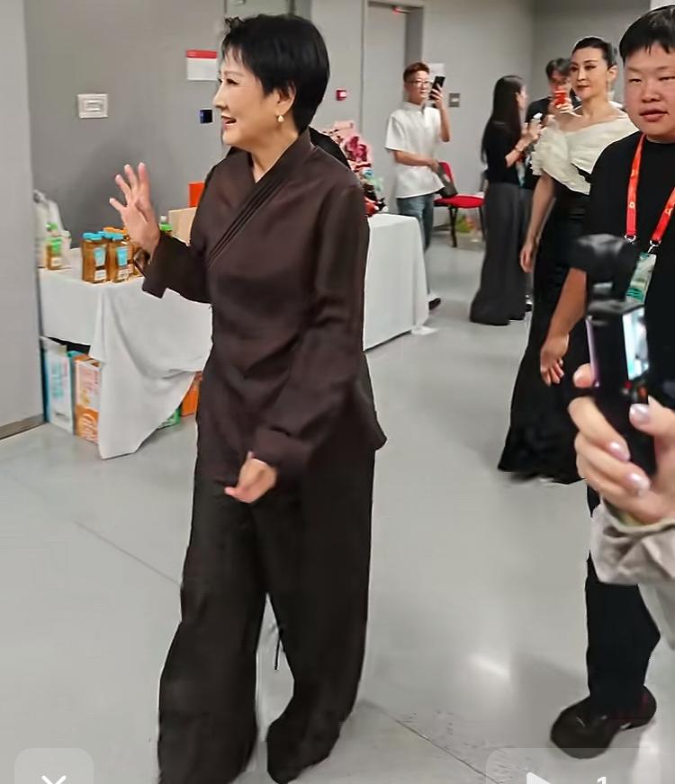 凯丽