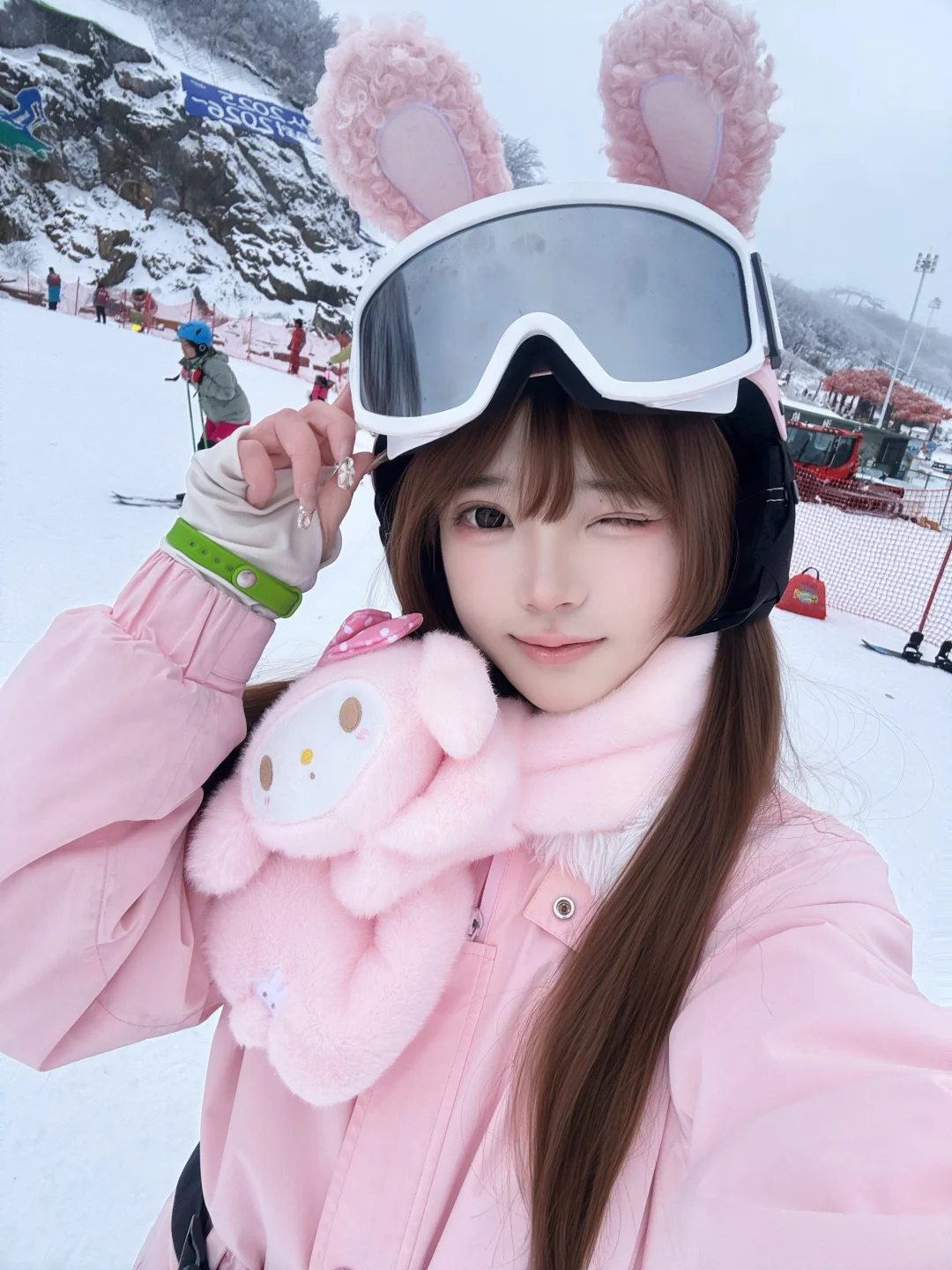 牵住我 滑雪就不会摔倒啦