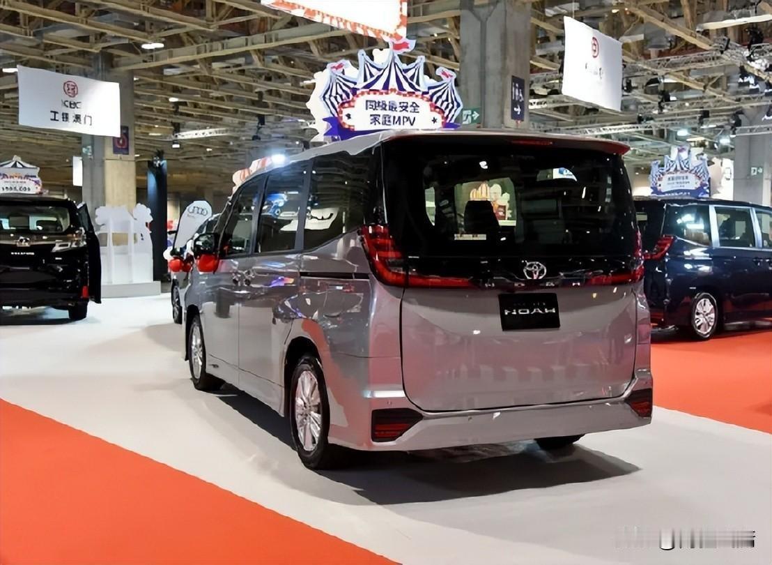 丰田“小埃尔法”Noah正式发布 13.2万起售带7座混动+四驱
 
近日，丰田