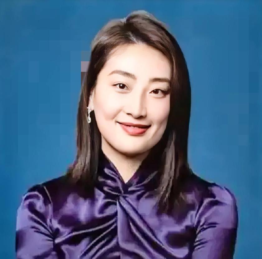 有一种预感，宗馥莉不是败了，是主动“跑了”。
不是因为能力不行，也不是缺资金，而