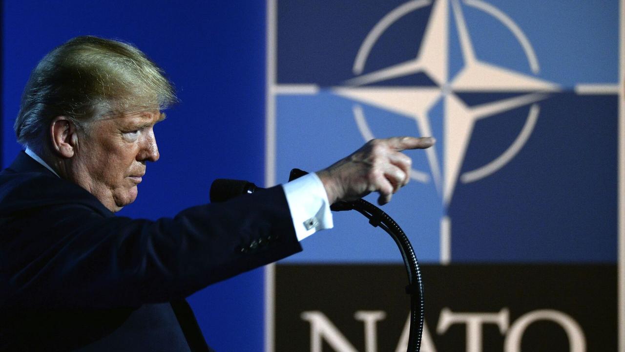 特朗普表示绝对在考虑让美国退出北约

俄罗斯卫星通讯社 2026年4月2日, 0