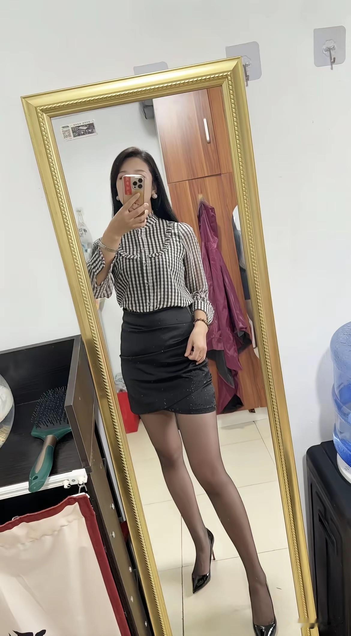 晒一晒你的日常穿搭怎样呢？还行吧[奸笑]