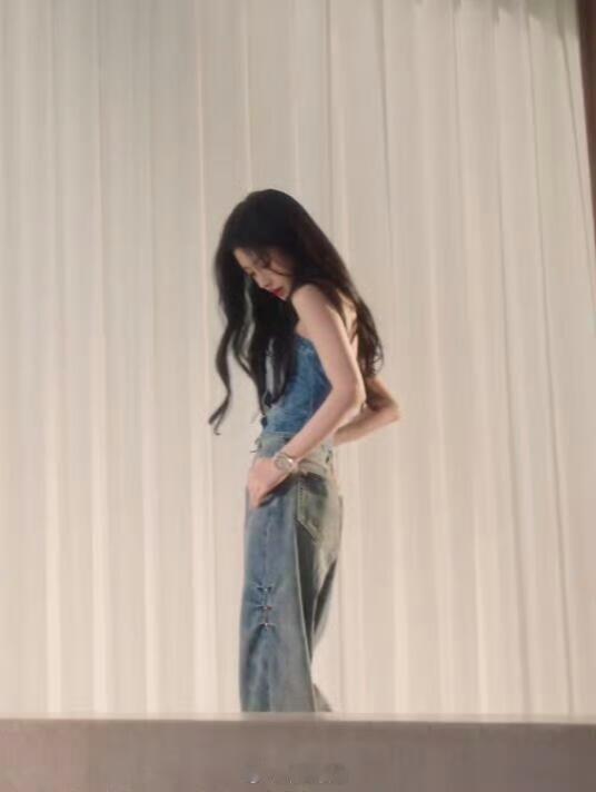 天啊 鞠婧祎怎么身材这么好！ ​​​