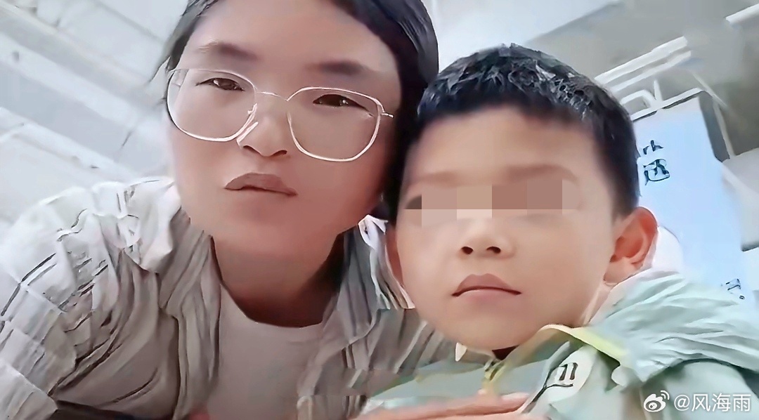 玩山姆托举梗宝妈账号被取消变现蜗居出租屋到假装上班，再到“5岁儿子逛山姆是父母托