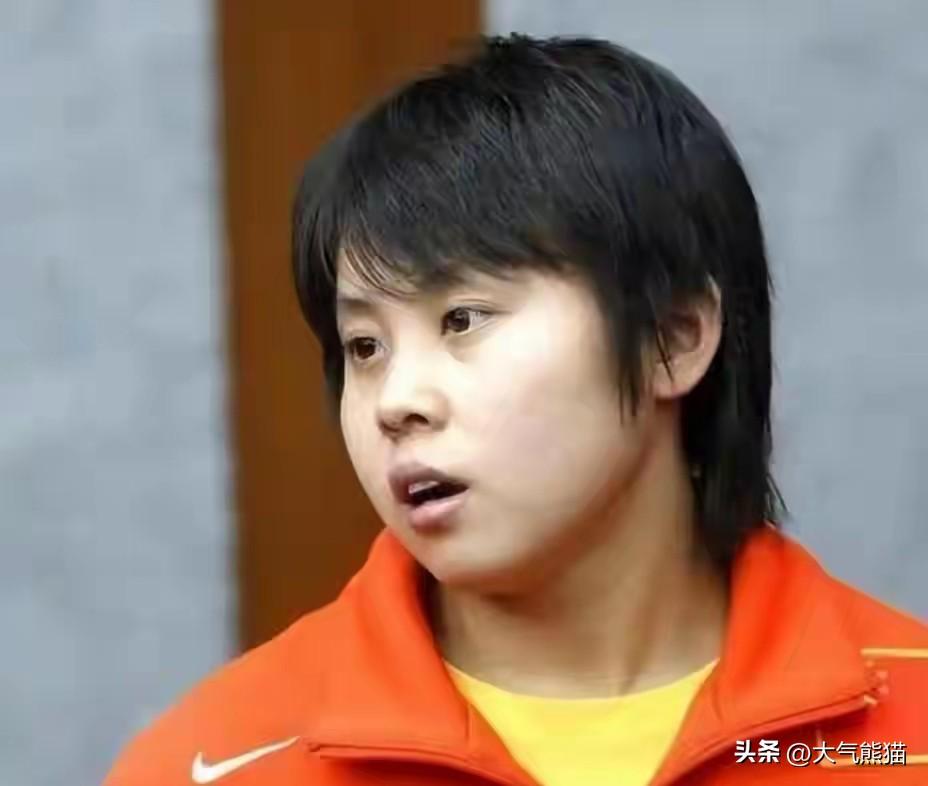 被国家队开除，却能够抵制住加拿大送国籍还有千万合同的诱惑，王濛的一句话透露了本质