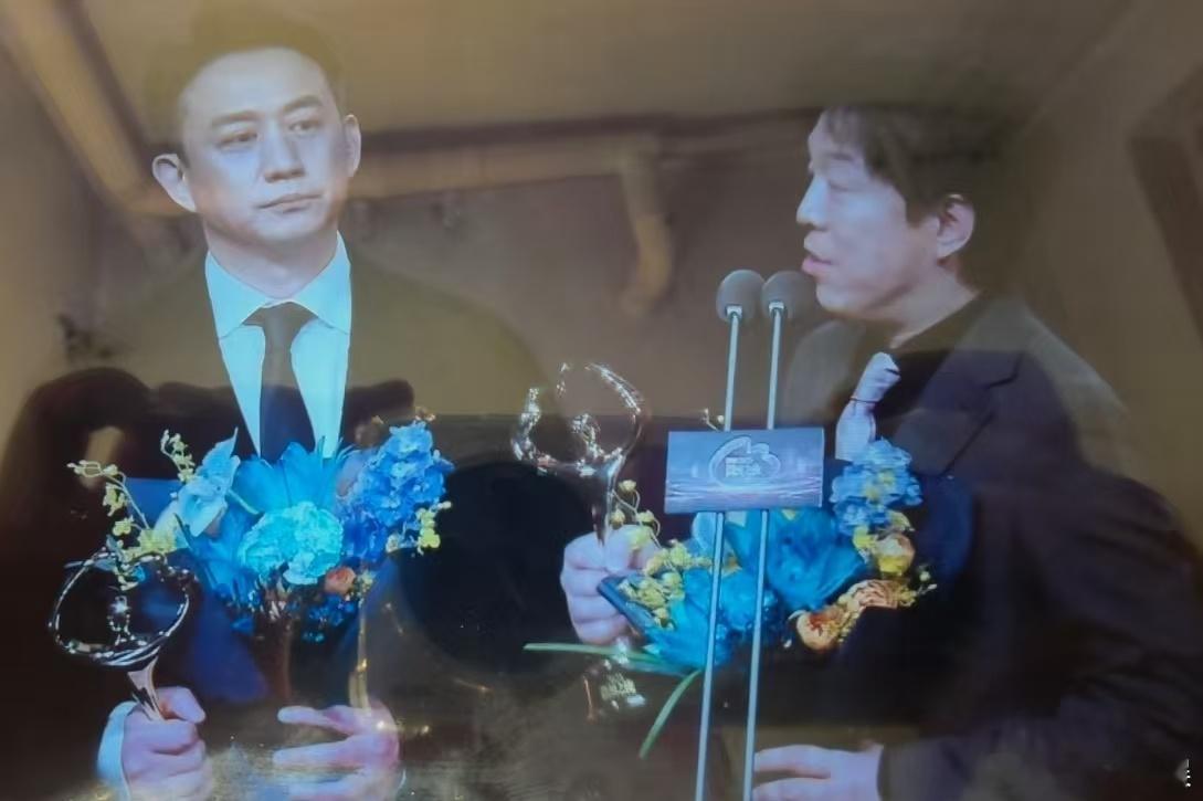 黄渤黄磊同台黄磊黄渤同台黄磊黄渤同台，哇塞哇塞，