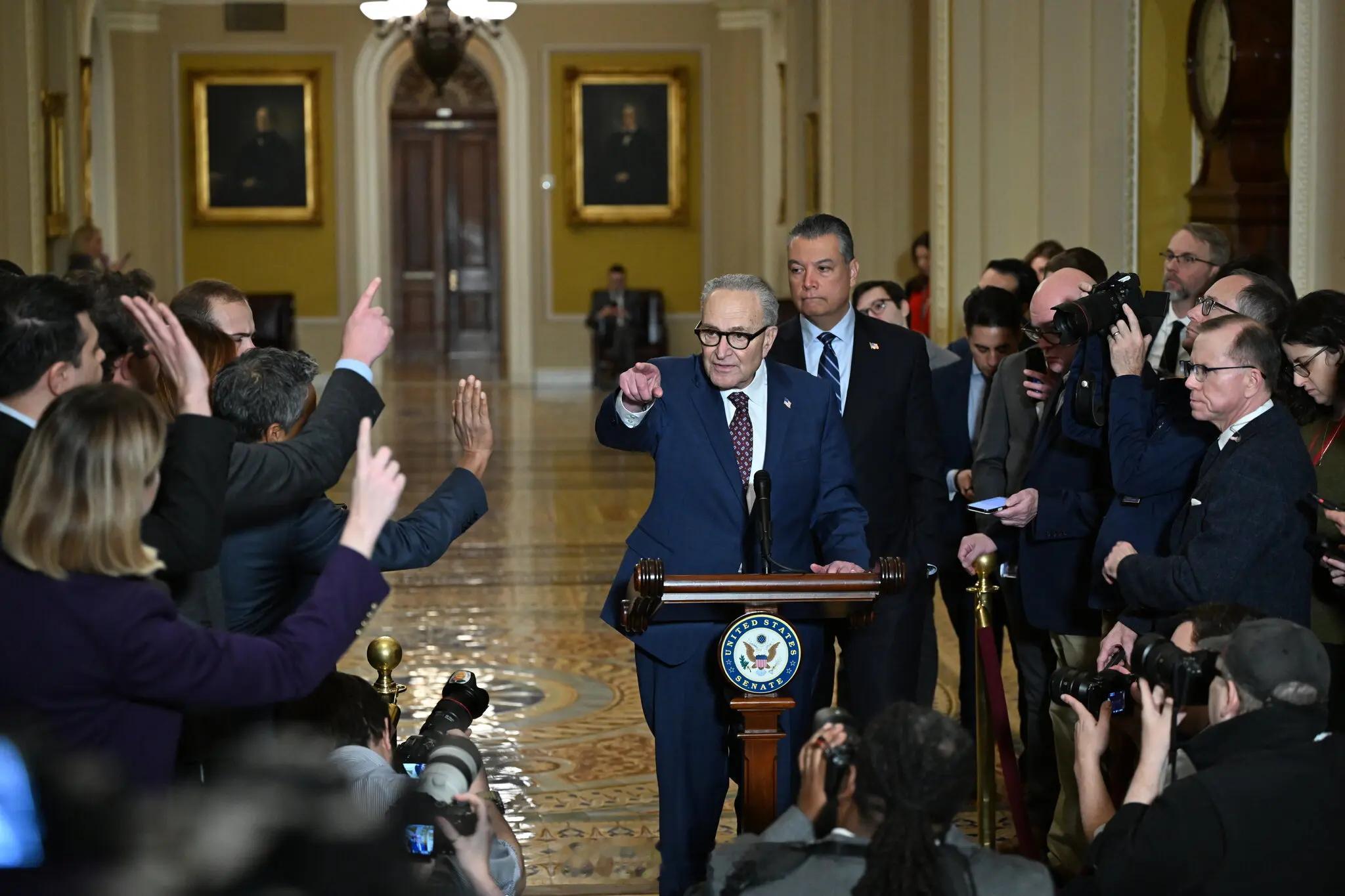 参院民主党和白宫达成协议 避免政府停摆 一 政府关门谈判参议院民主党与共和党、白