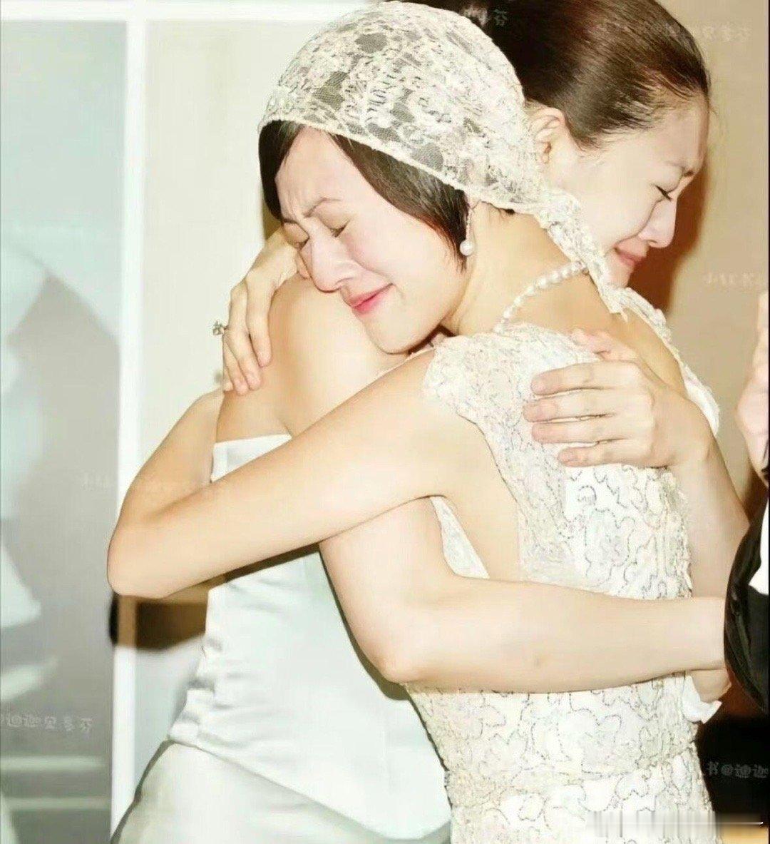 一张过去的cd，名字叫爱在熙媛前刷到这张图片的第一感受就是这句话，时至今日我仍不