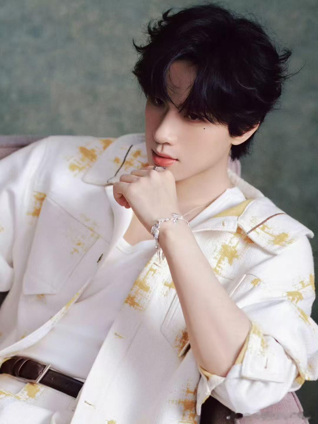 展轩中国青年报立冬节气歌上线节奏 ​​​展轩新歌上线节奏来啦～期待！ ​​​