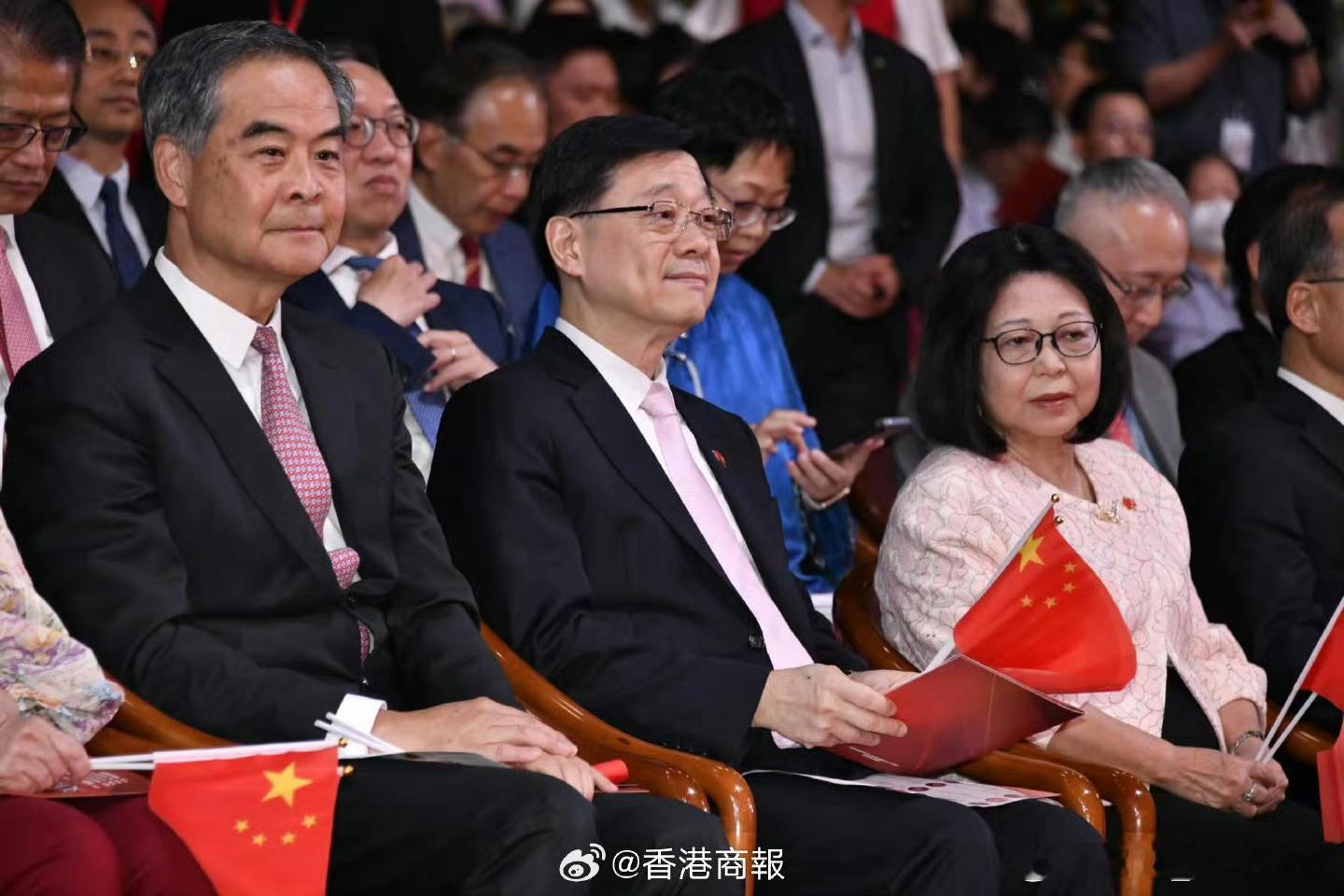 【#国庆75周年香港文艺晚会盛大举行#  《咏春》展现至刚至柔的武术精神】今年是
