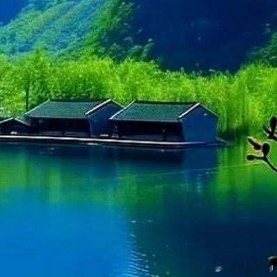 山有雄壮的风采，山有朴素的品格。山豪迈，山也隽秀。奇险是山，逶迤是山，平坦是山，