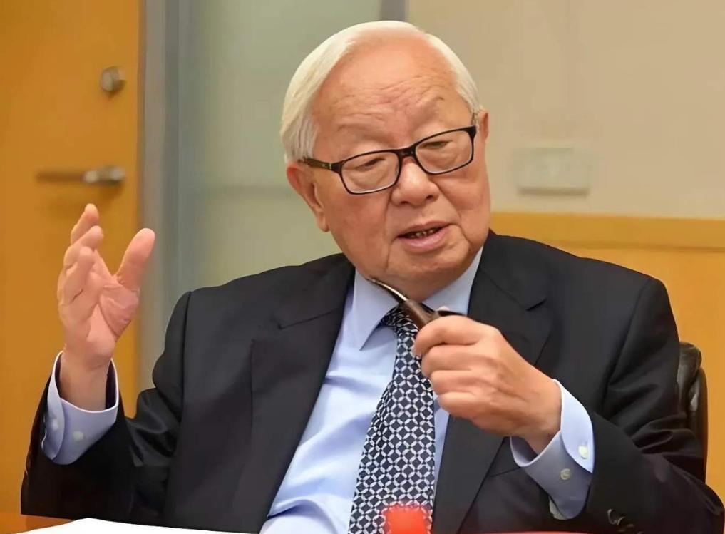 台积电创始人张忠谋毫不客气地表示：“若我们决定切断大陆芯片供应，他们将束手无策！