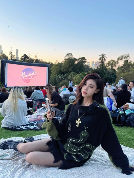 🇦🇺和我一起躺在草坪上看电影吧🌄