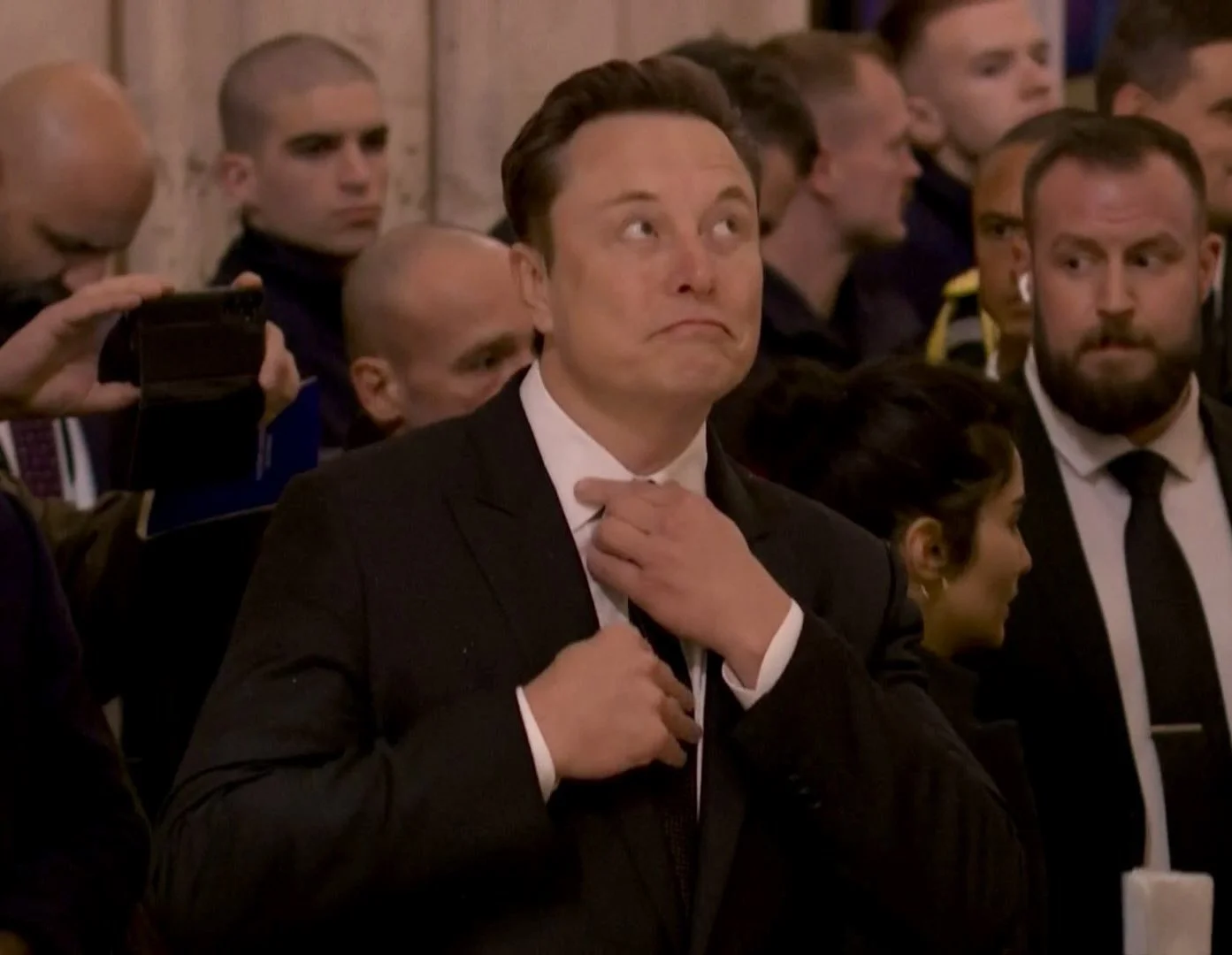 马斯克：“钱？权利？都不可能收买我。 我想说什么就说什么，如果结果是损...