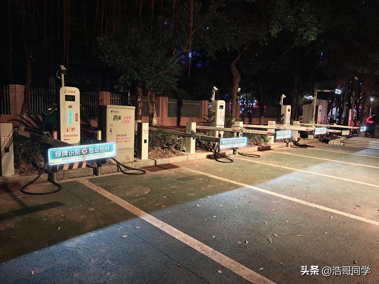 如何解决充电车位被油车占用的问题？
随着新能源汽车的市场渗透率越来越高，基本上家