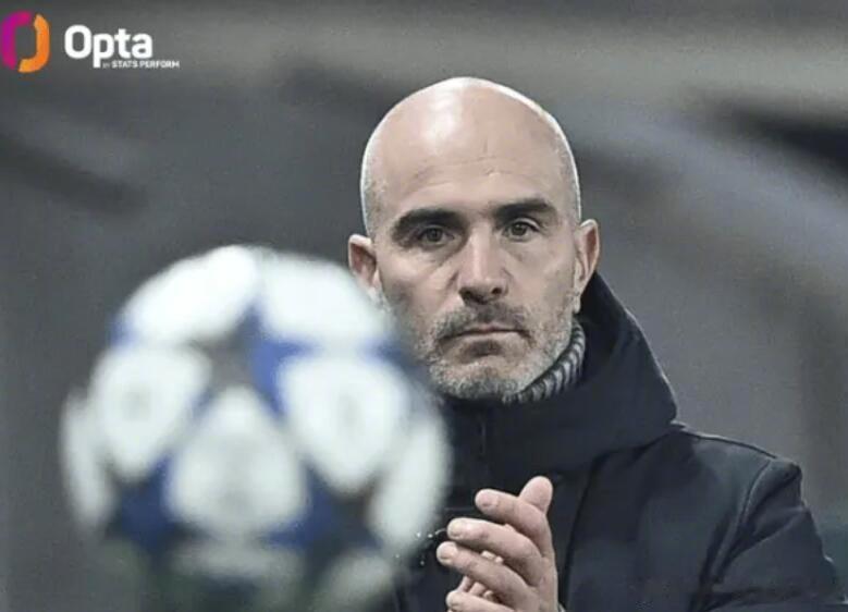 OPTA统计，切尔西在今晚之前的41场欧冠比赛中半场领先时保持不败（37胜4平）