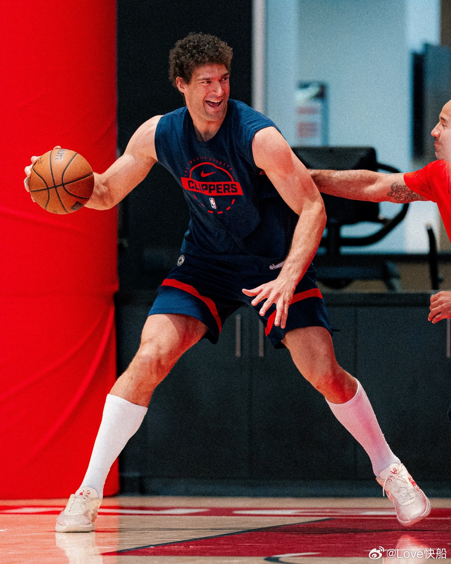 变阵了！只能再次牺牲科林斯，邓恩回首发搭配加兰！小卡打4！对国王，加兰，邓恩，小