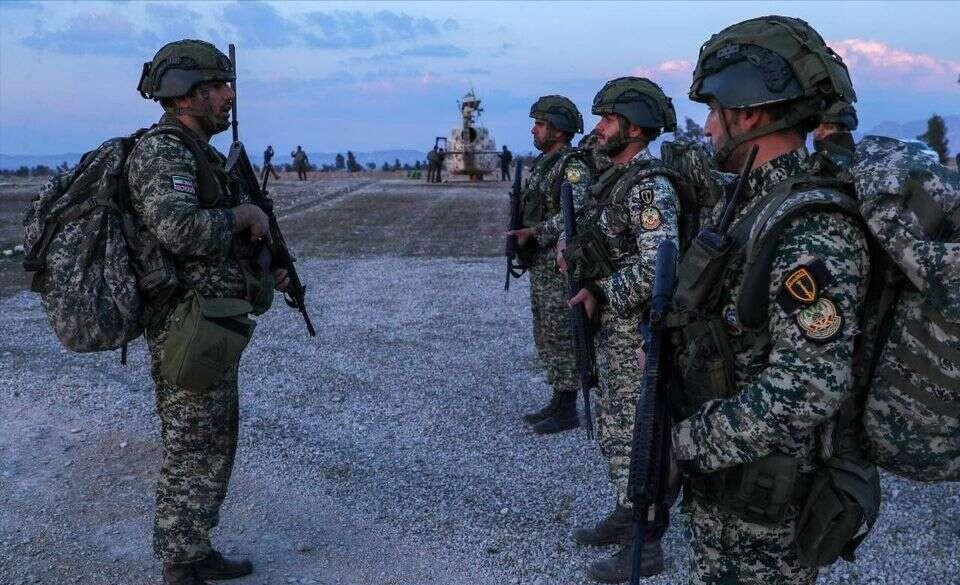 伊朗把美国脸都要打没了，伊朗王牌第23特种兵旅14次跨国突袭行动，深入美军驻扎的