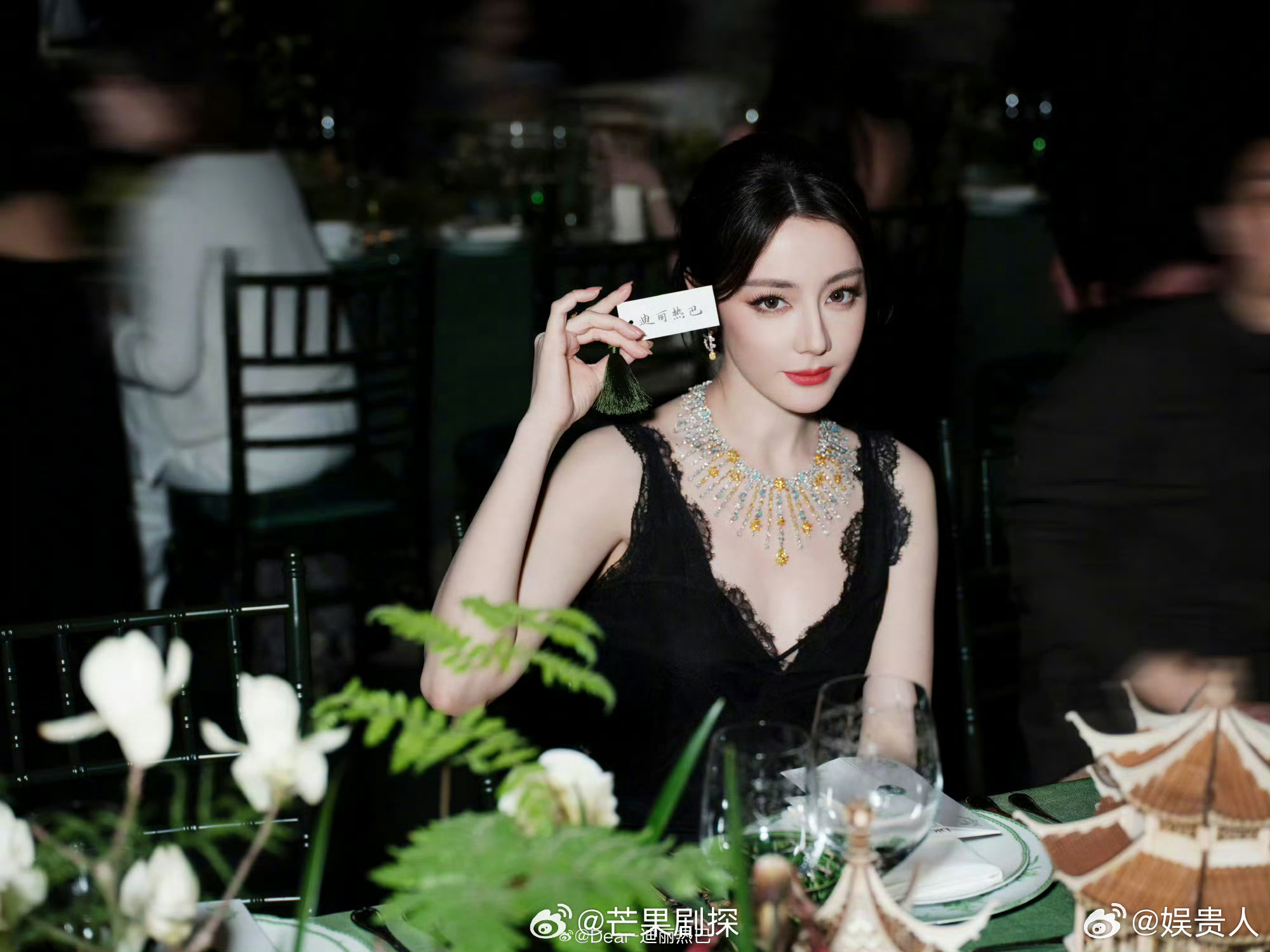 迪丽热巴同款项链以1亿价格拍下迪丽热巴同款项链售价1亿说实话，戴在热巴脖子上的时