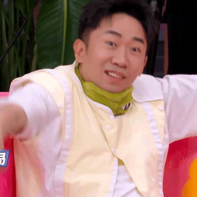 心疼陈哲远一秒钟，好好的依赖摇赛道，被杨迪唐九洲霸占争抢，直接弱小无助被挤出局，