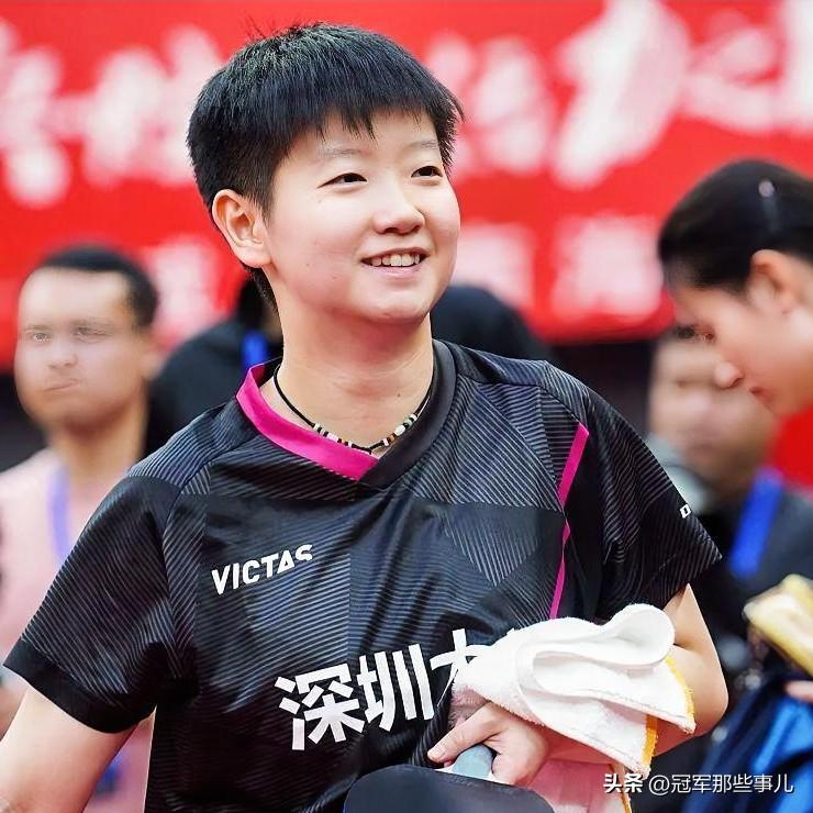 孙颖莎回来了。深圳大学大连站五战全败垫底，雄安站是她唯一翻盘的机会。

7月29