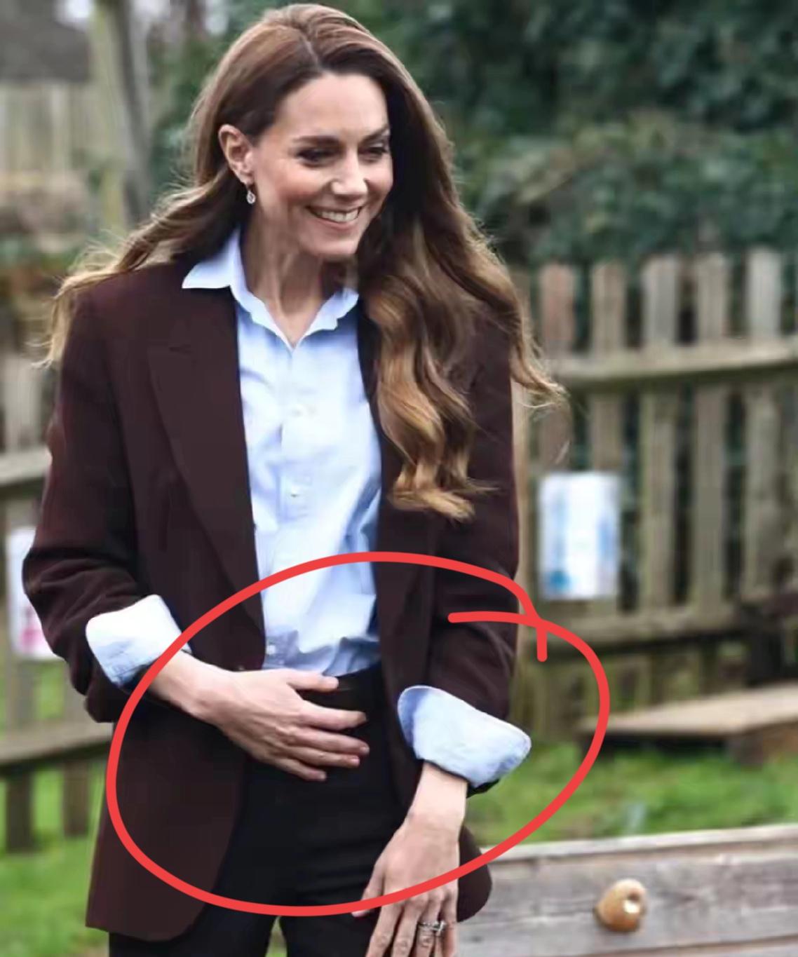 凯特一活动，卡米拉就急了！
复出后的王妃，活动是一个接着一个，没有停歇，更多的是