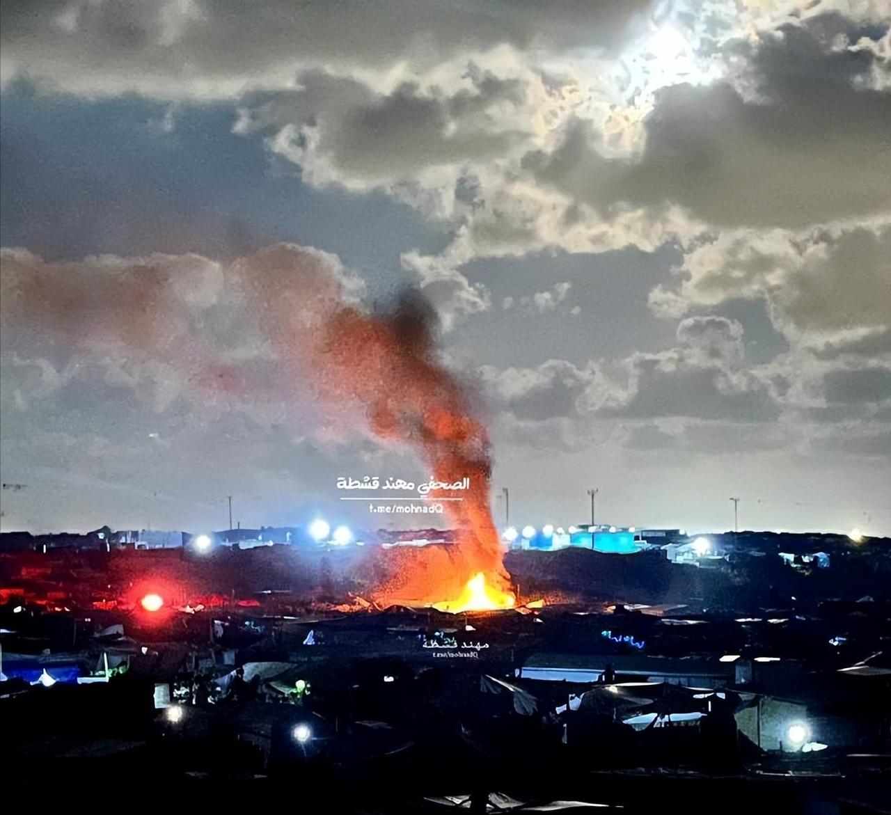 数小时前，以色列空军轰炸了加沙地区南部马瓦西地区（以色列划定的所谓“安全区”）的