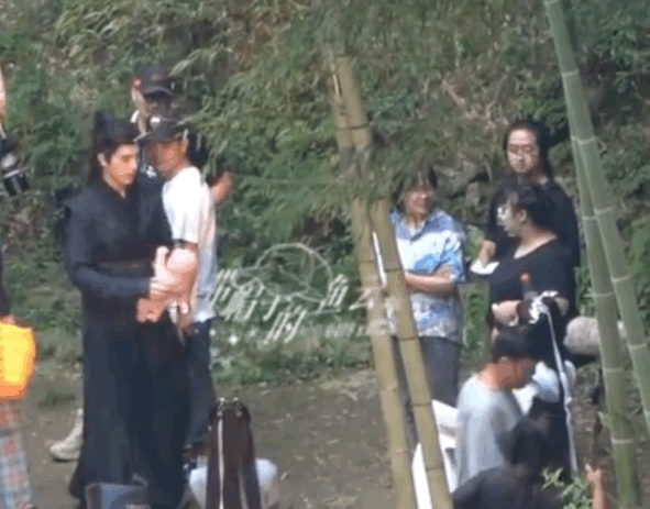 啊啊啊啊我第一次看到这个抛夫弃子为什么这么好笑[允悲][允悲][允悲] ​话说二