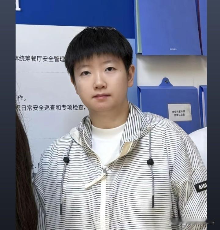 8.13新鲜莎莎。小咪，好久不见你可还好？大家都想你啦！自从全锦赛结束后，好久没