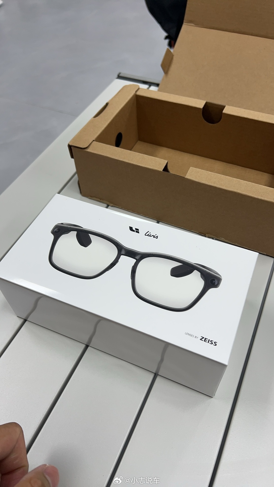 等了好久～虽迟但到！开箱我的理想Livis智能眼镜👓比起之前买的那些戴着都要舒