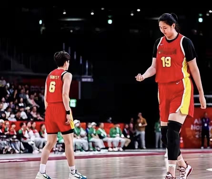 赢了比赛却难让球迷满意！中国女篮77-64击败中国台北，拿下亚运会铜牌，看似是一