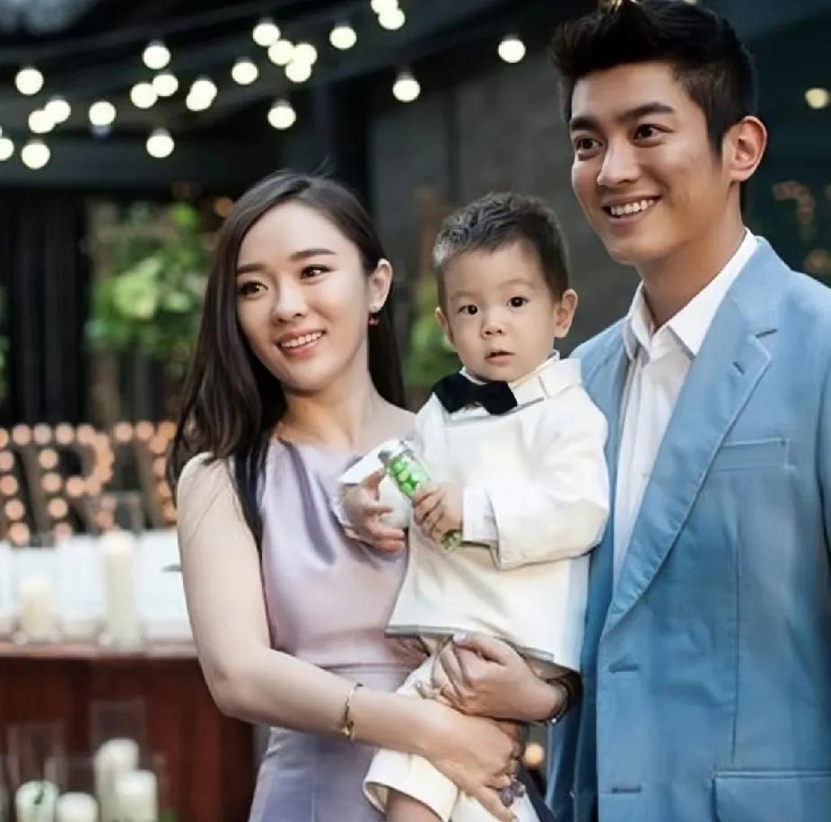 霍思燕是不会离婚的。

原因很简单。

倒不是因为她有多爱她老公杜江，也不是因为