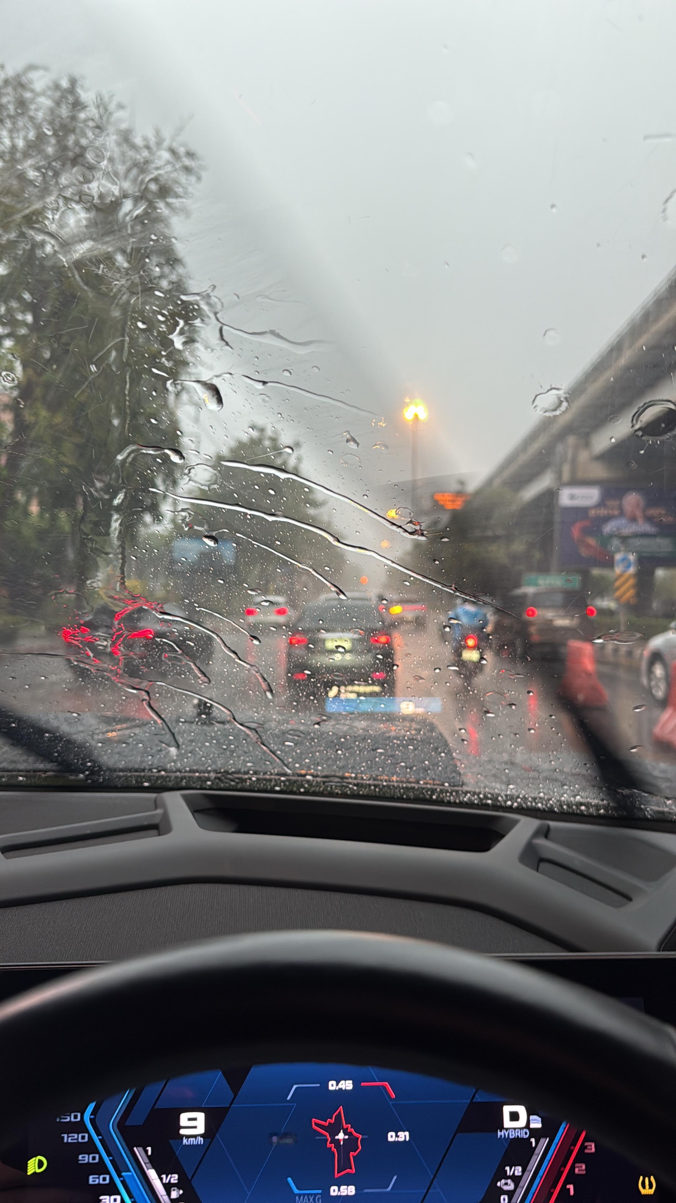 share日常的咪：原来现在还不是他身材的peakand 下雨了🌧️ 