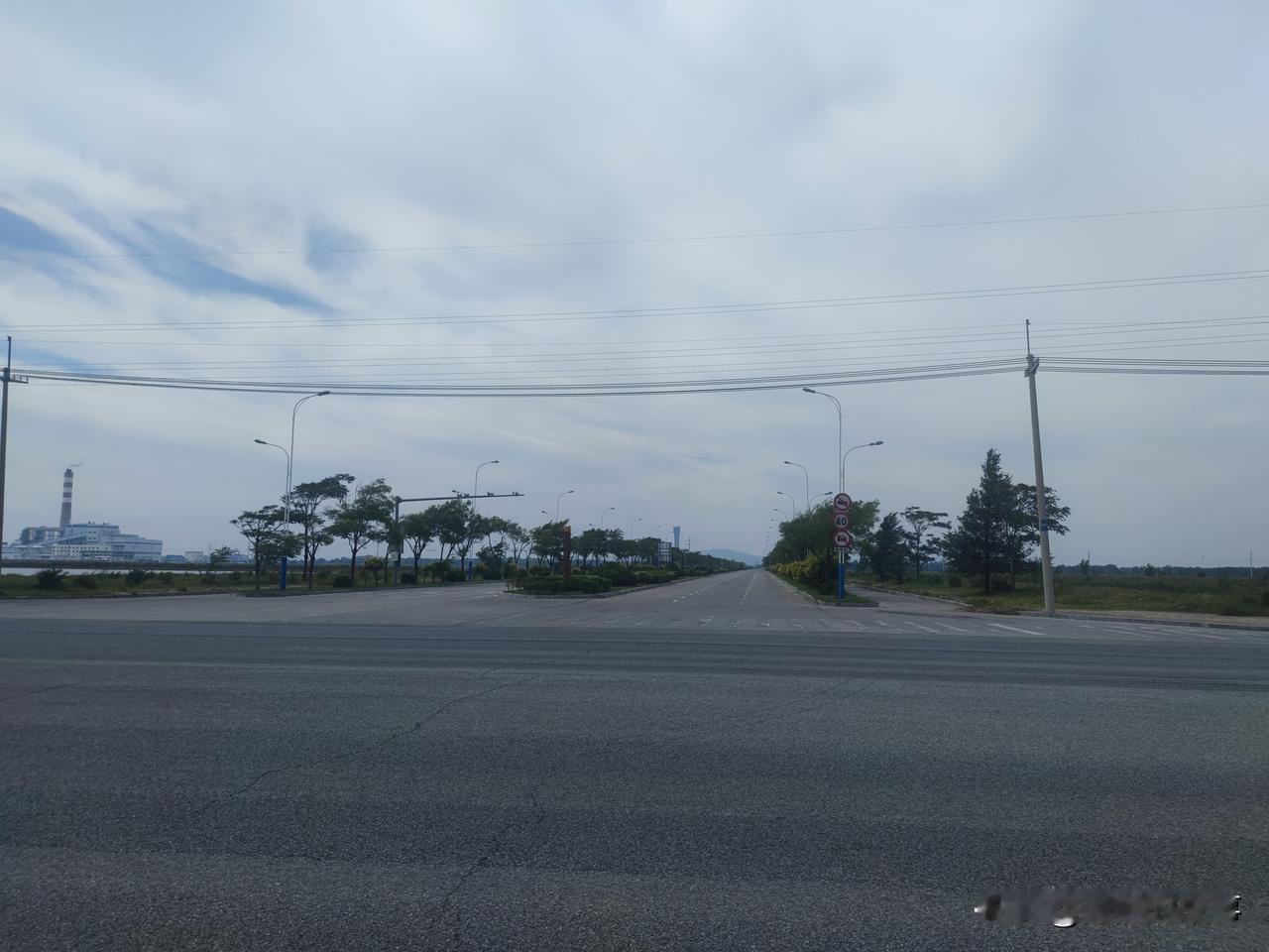 2026年8月27日锦州世博园什么样？
今天没事不上班就是玩，骑自行车去海边溜达