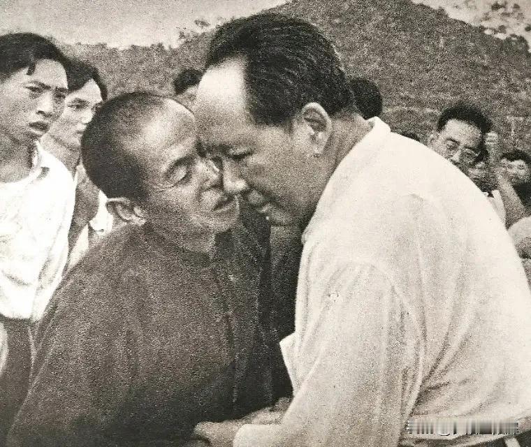 倾听！伟人与人民心连心。[赞][赞][赞]