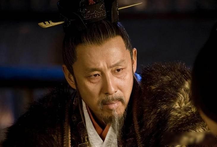 公元前205年，刘邦坐稳天下后，对张良说：“你功劳最大，朕封你为三万户侯！”刘邦
