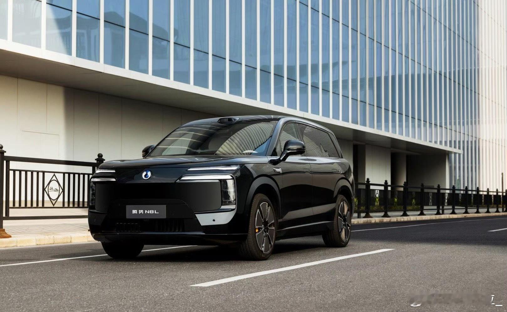 一台家人全票通过的车大六座SUV！腾势N8L 29.98万起焕新家庭出行腾势N8